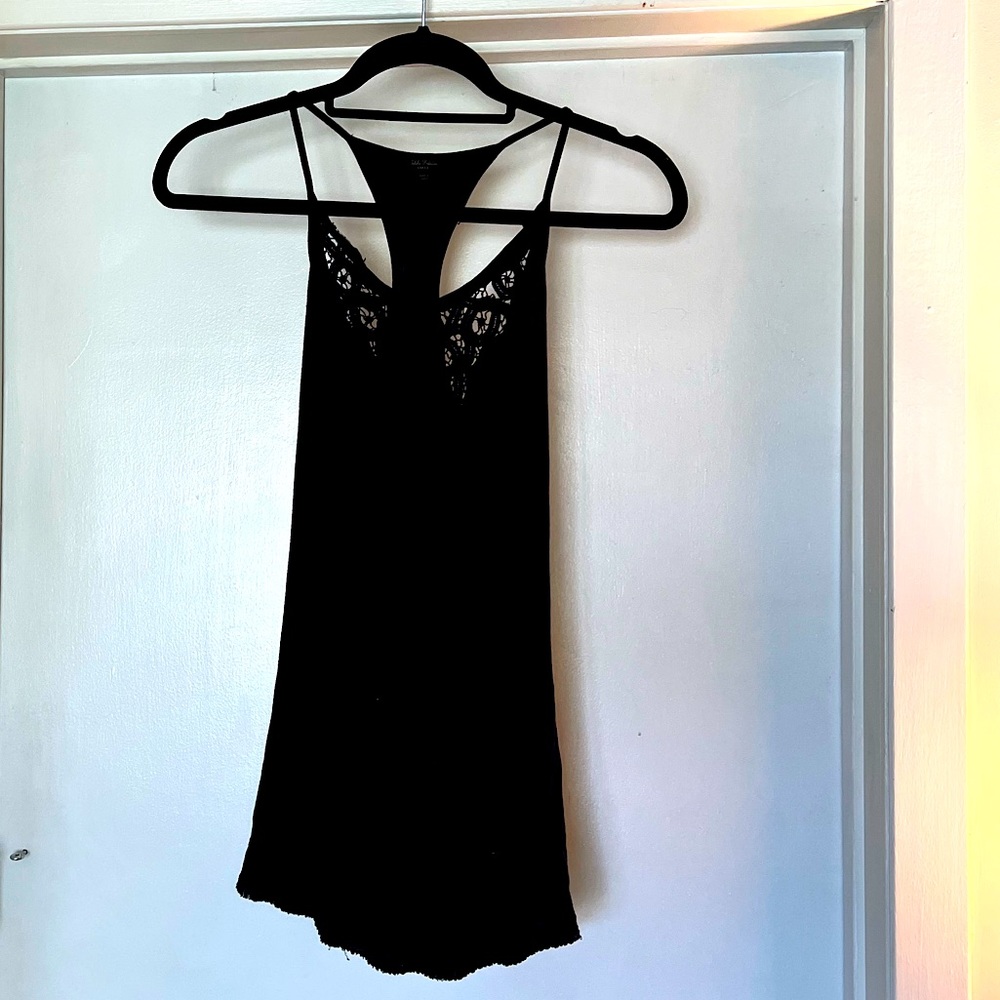 Aritzia Talula Babaton tank top.  💥2/10$💥